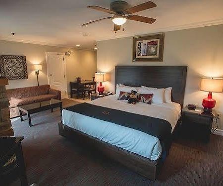 Minerals Hotel Vernon Bagian luar foto